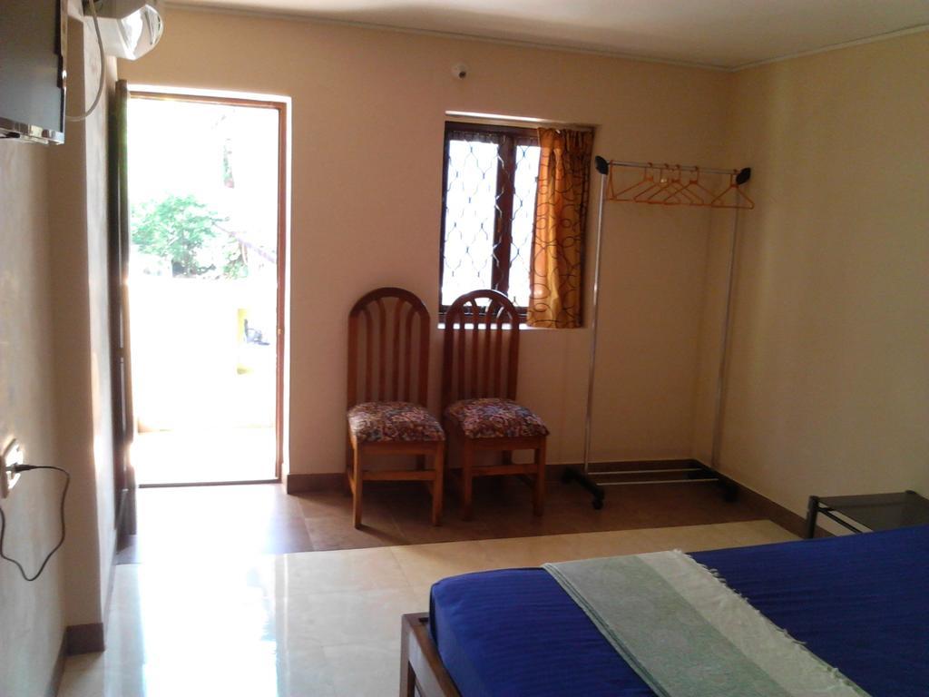 Guest house Menezes House *