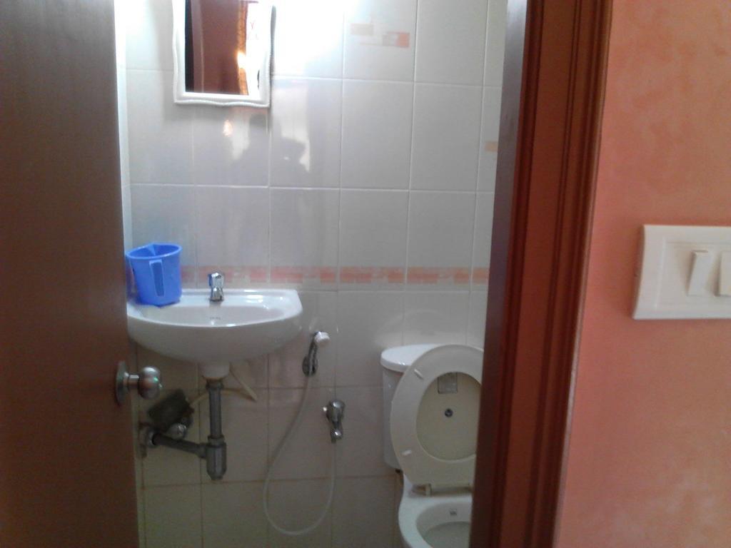 Menezes House Guest house *